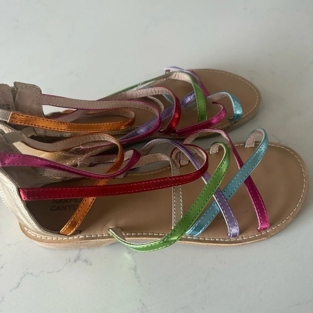 NEW Harper Canyon Girls Norah Gladiator metallic rainbow sandals Size: 5